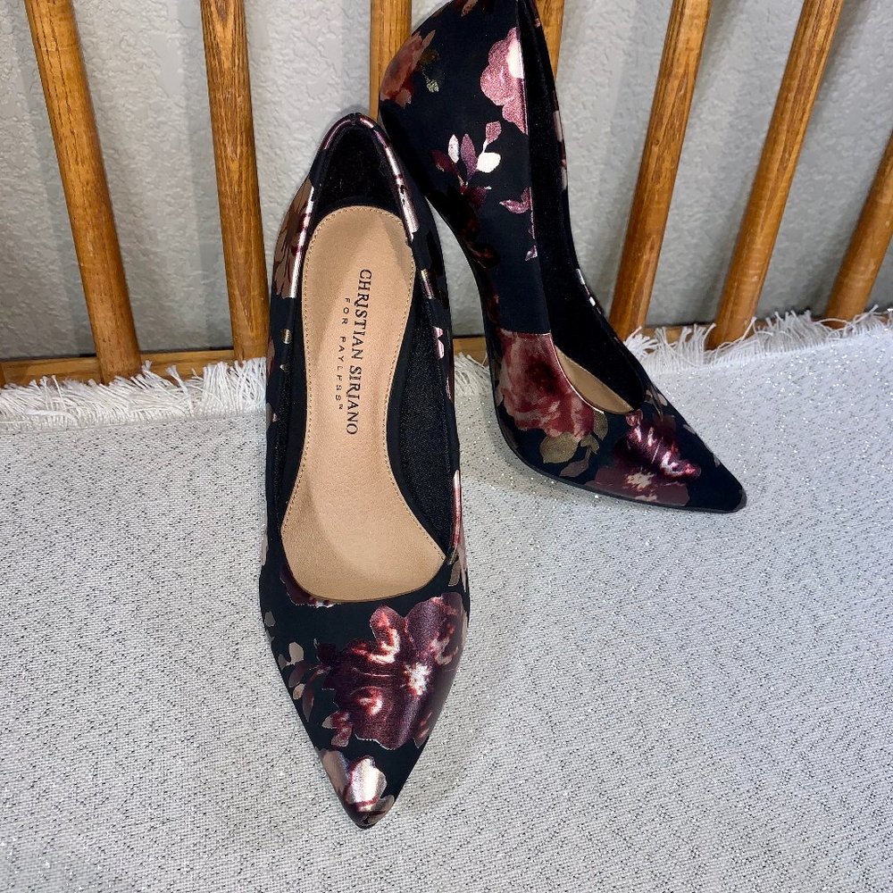 NWOT Christian Siriano Black Floral Pumps Size 6